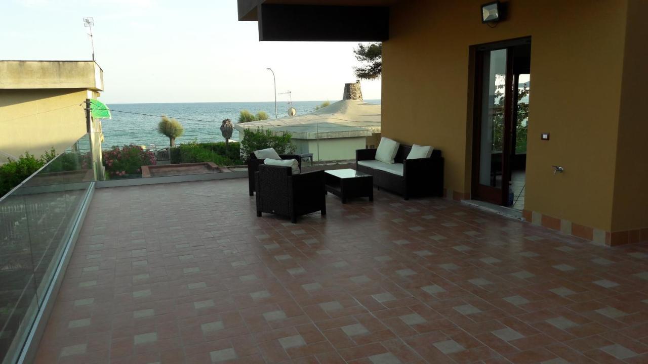 Stella Di Mare Villa Terracina Exteriör bild
