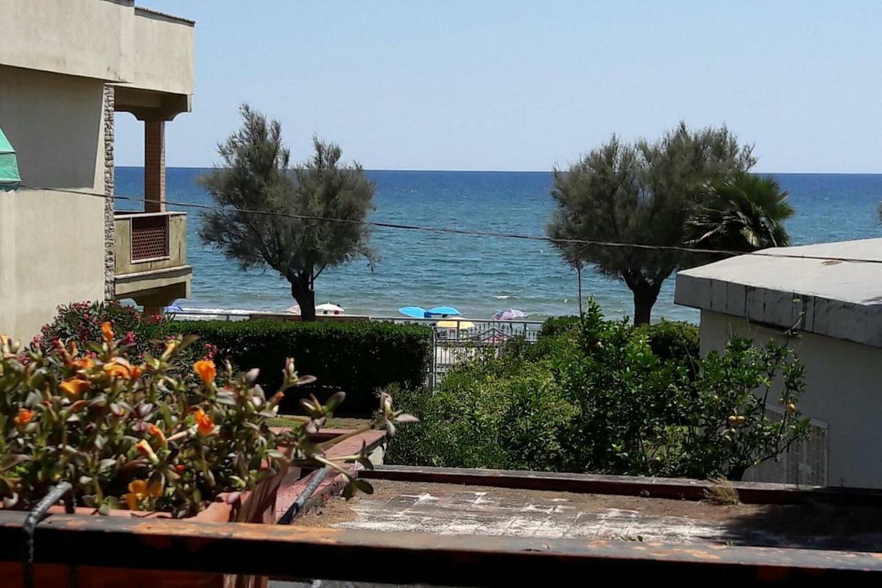Stella Di Mare Villa Terracina Exteriör bild